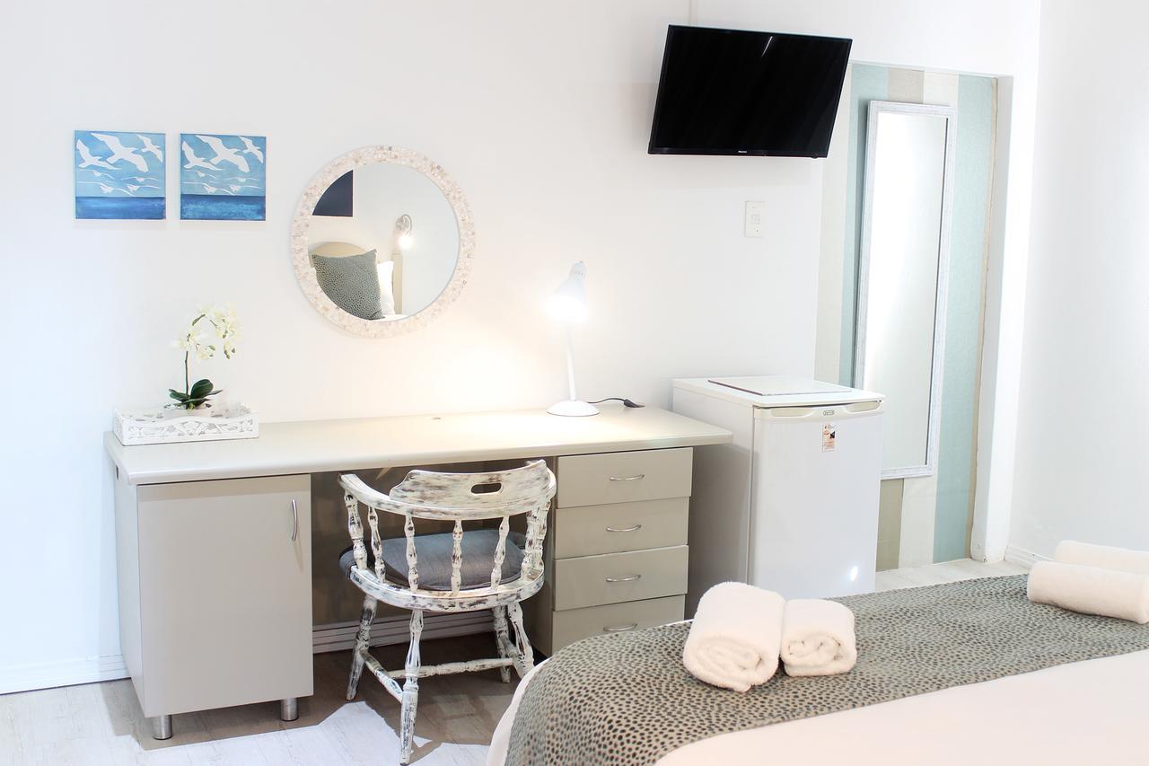 Oceans Hotel & Self Catering Моссел-Бей Экстерьер фото