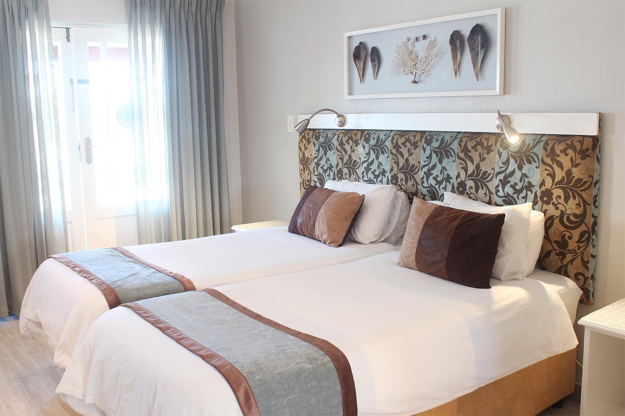 Oceans Hotel & Self Catering Моссел-Бей Экстерьер фото